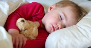 چرا بعضی از بچه ها عادت دارند پیش مادربخوابند؟-درست مصرف کنیم - آموزش همگانی - آگاهی مصرف